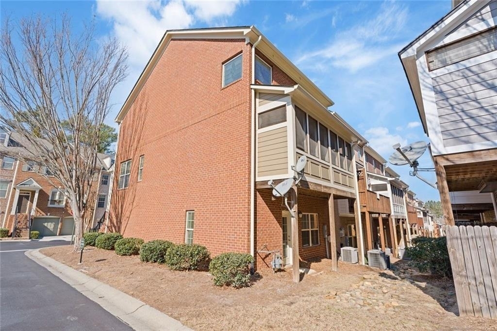 2763 Durham Drive Ne - Photo 3