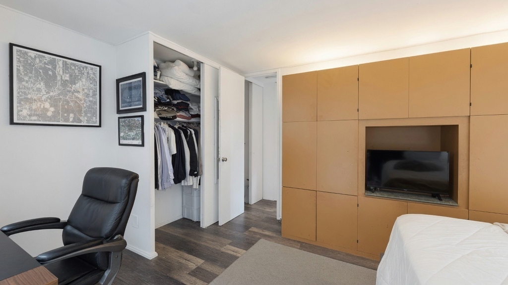 2400 N Lakeview Avenue - Photo 12