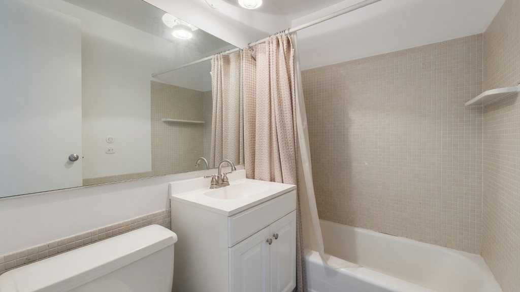 2400 N Lakeview Avenue - Photo 18