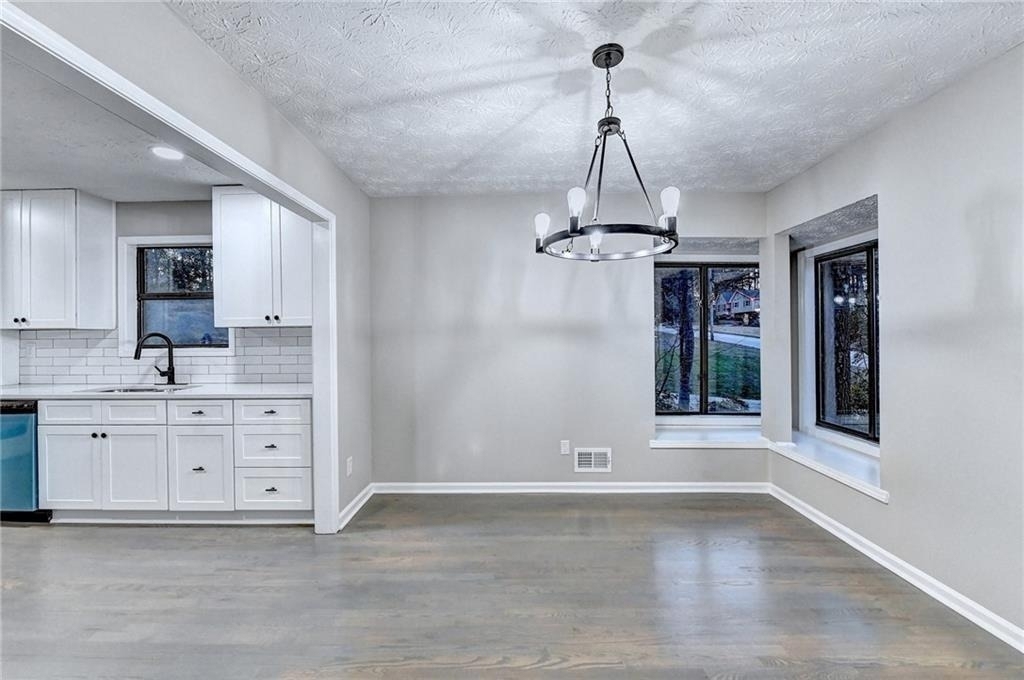 3372 Cottonwood Lane - Photo 4