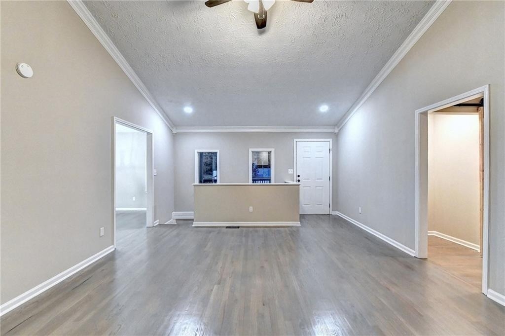 3372 Cottonwood Lane - Photo 2