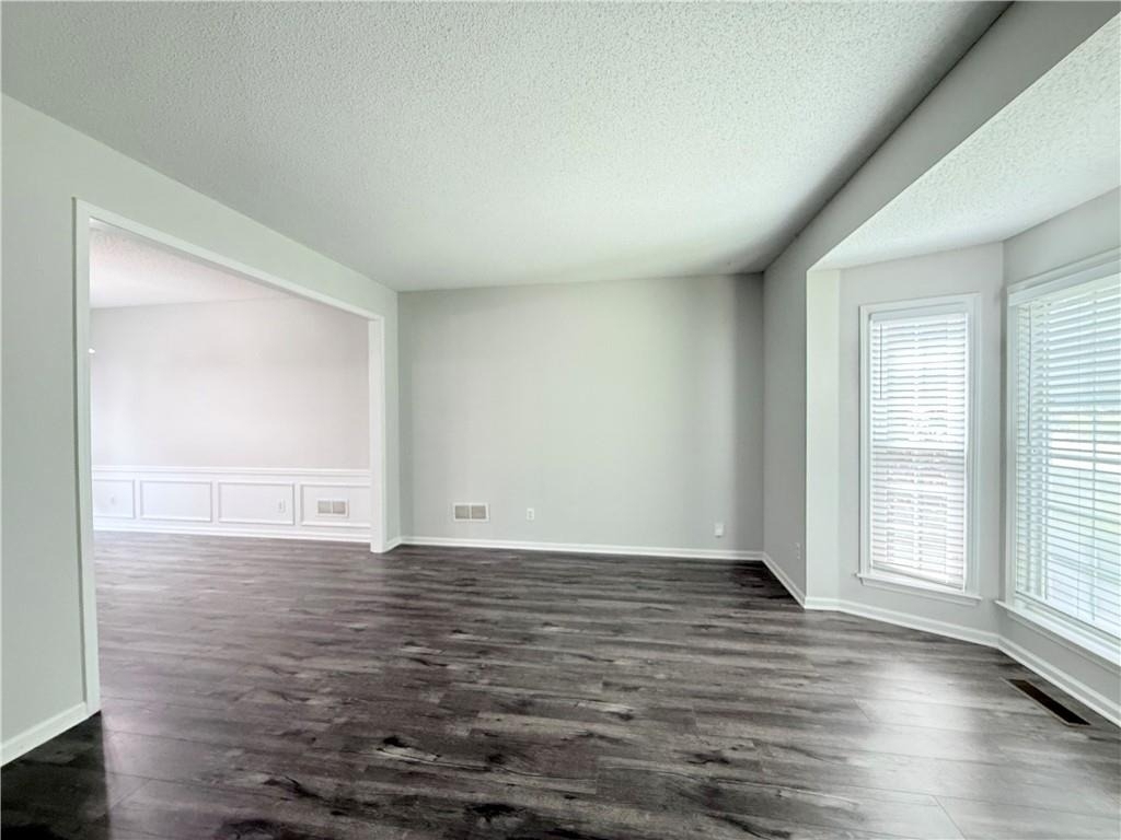 175 Sessingham Lane - Photo 2