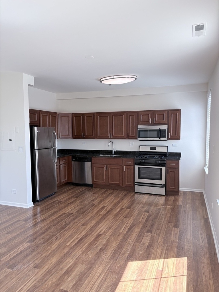 625 Deerfield Road - Photo 6