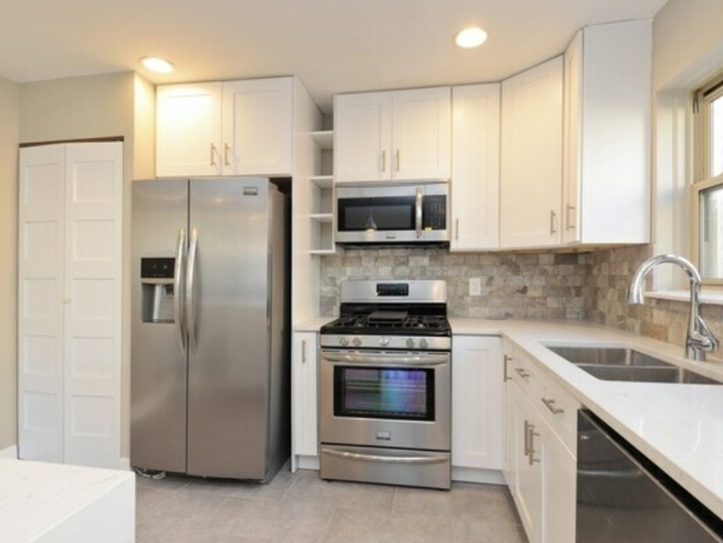 134 Callan Avenue - Photo 2