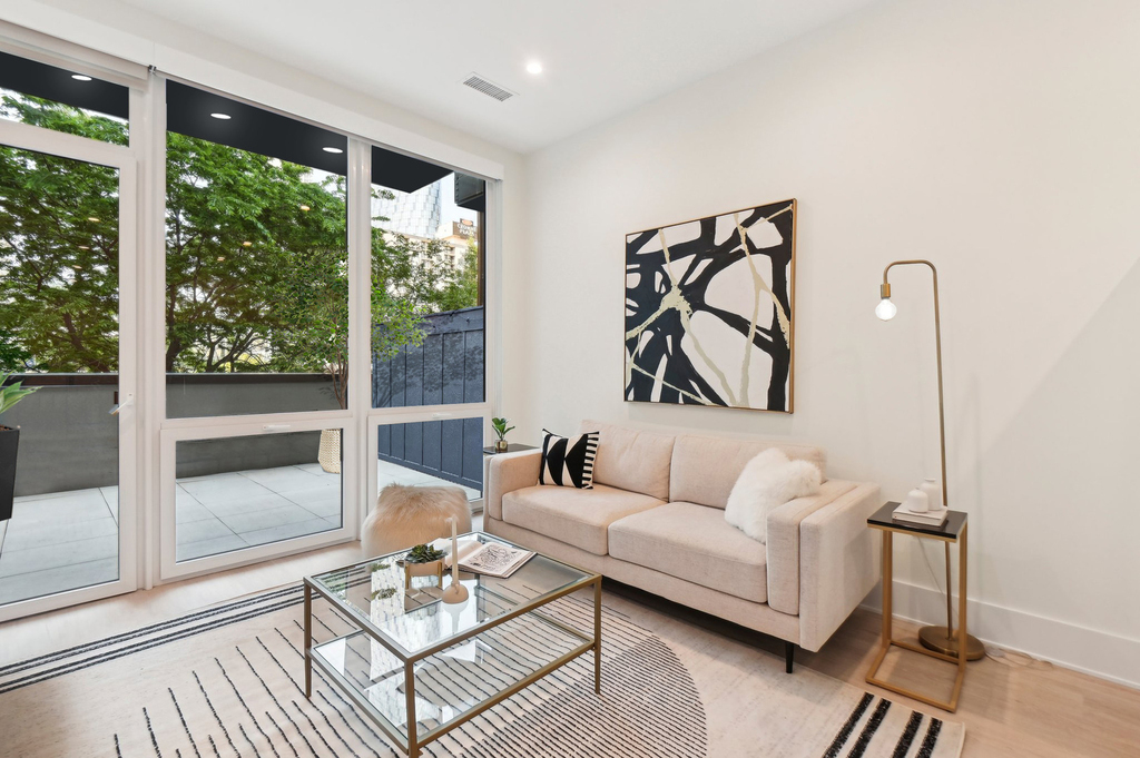 812 W Adams Street - Photo 6