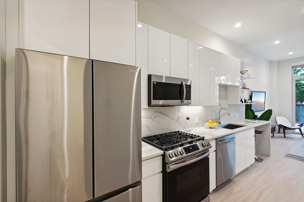 812 W Adams Street - Photo 10