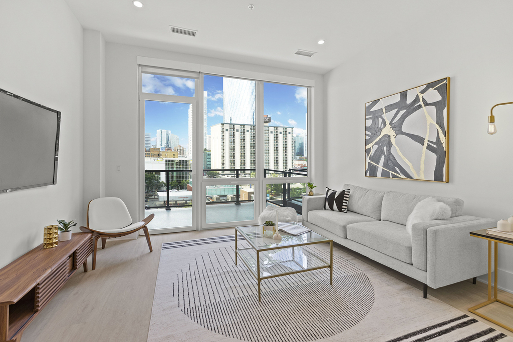 812 W Adams Street - Photo 4
