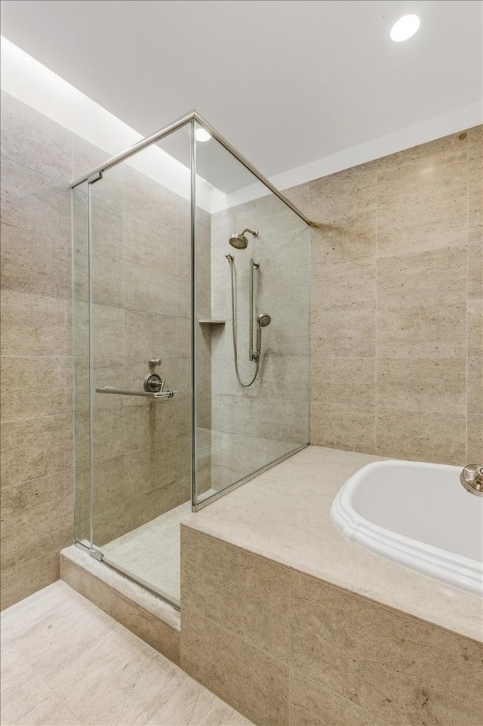 401 N Wabash Avenue - Photo 8