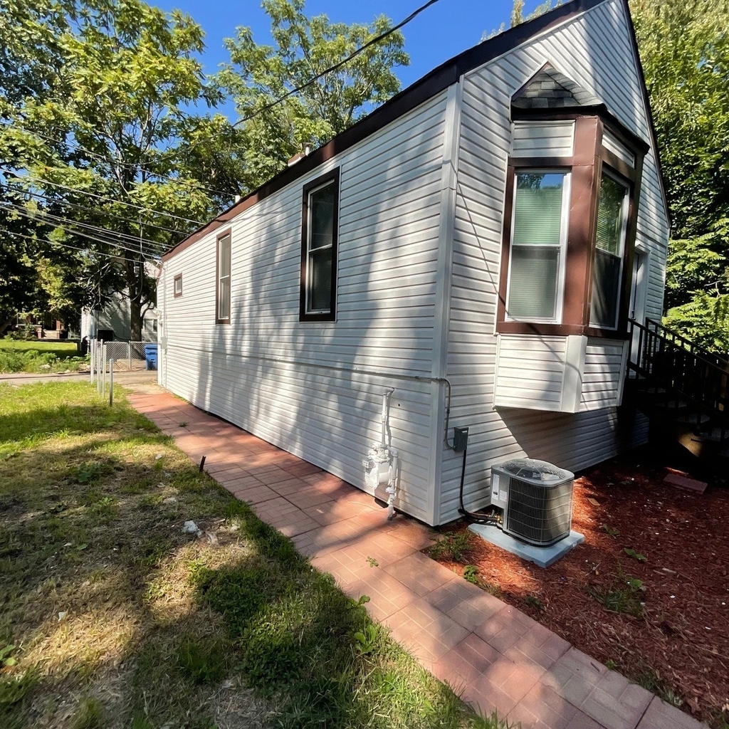 6508 S Carpenter Street - Photo 1