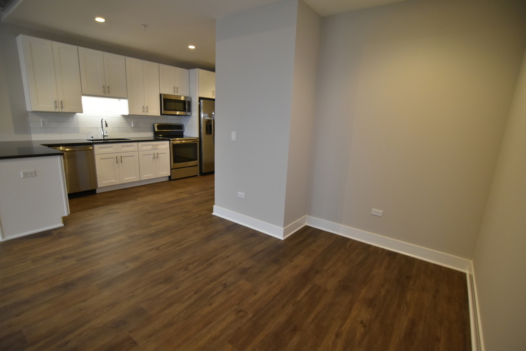 3833 N Broadway Street - Photo 6