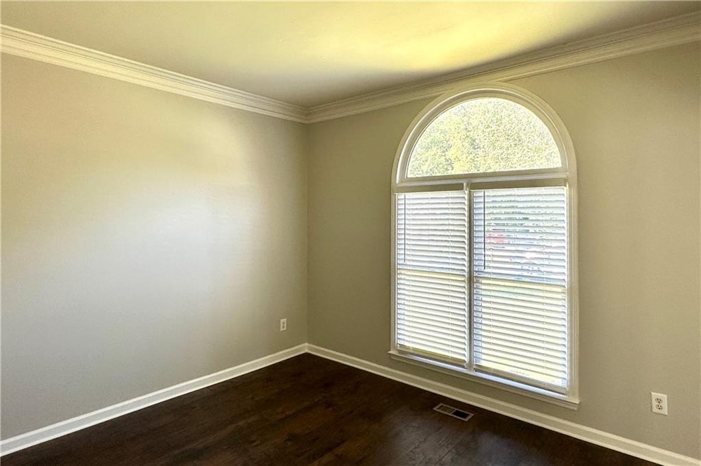2020 Bentwood Court - Photo 4