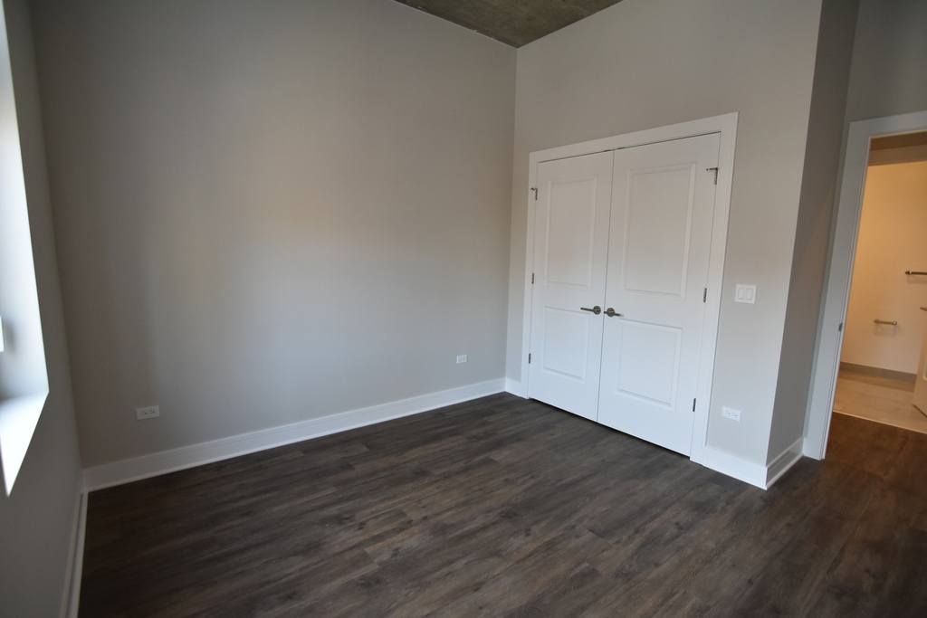 3833 N Broadway Street - Photo 5