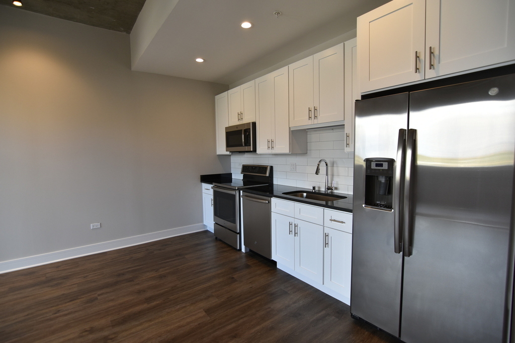 3833 N Broadway Street - Photo 11