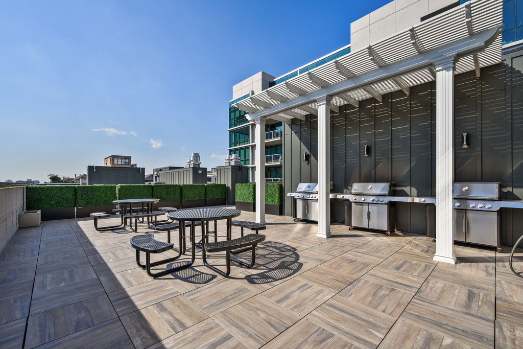 812 W Adams Street - Photo 4