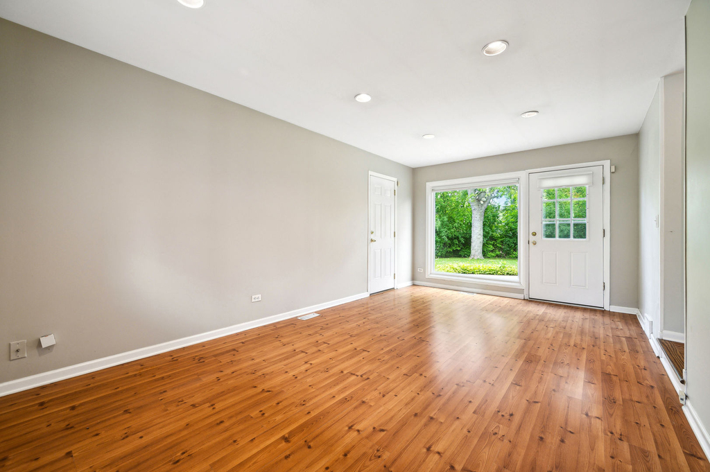 217 Willow Avenue - Photo 7