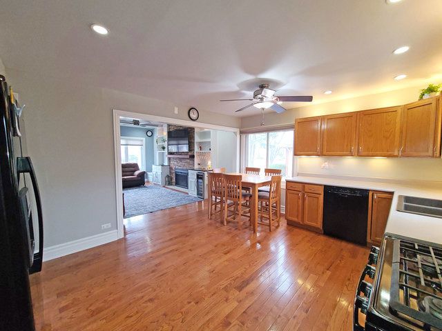 5831 W 109th Street - Photo 10
