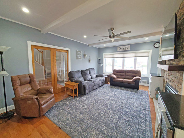 5831 W 109th Street - Photo 6