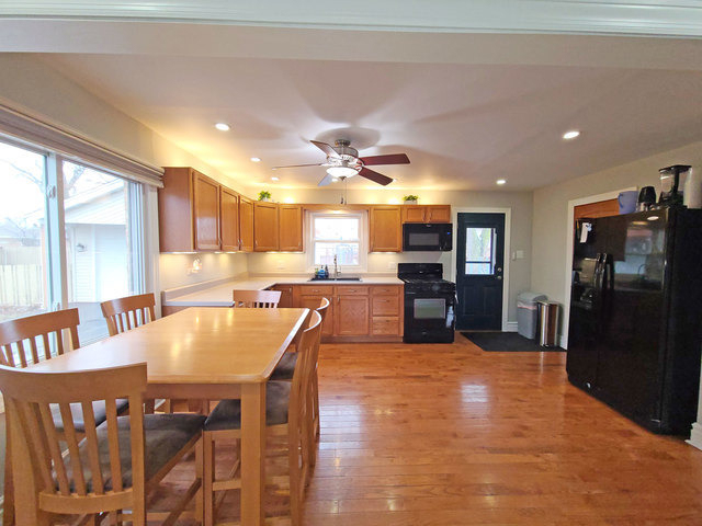 5831 W 109th Street - Photo 9