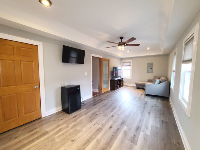 5831 W 109th Street - Photo 11