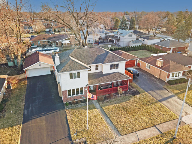 5831 W 109th Street - Photo 2
