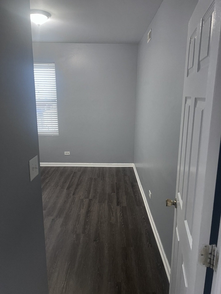 4909 W 14th Street - Photo 8