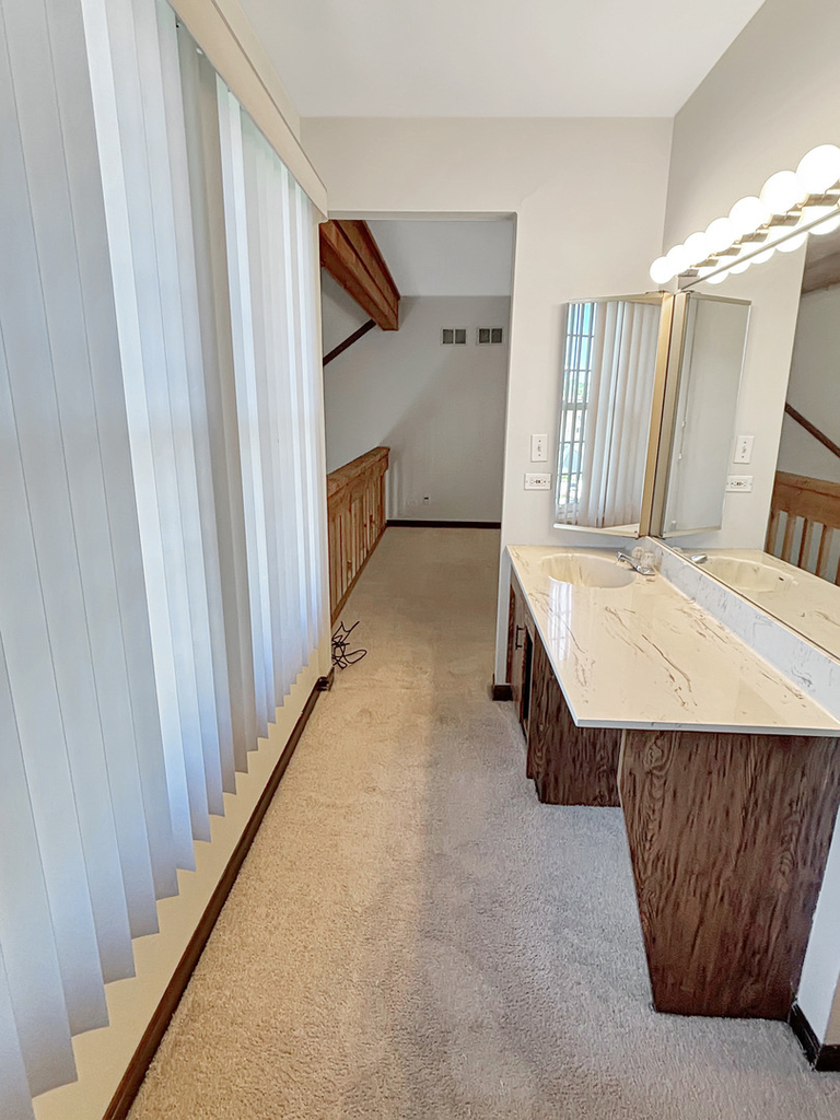 905 Abingdon Court - Photo 10