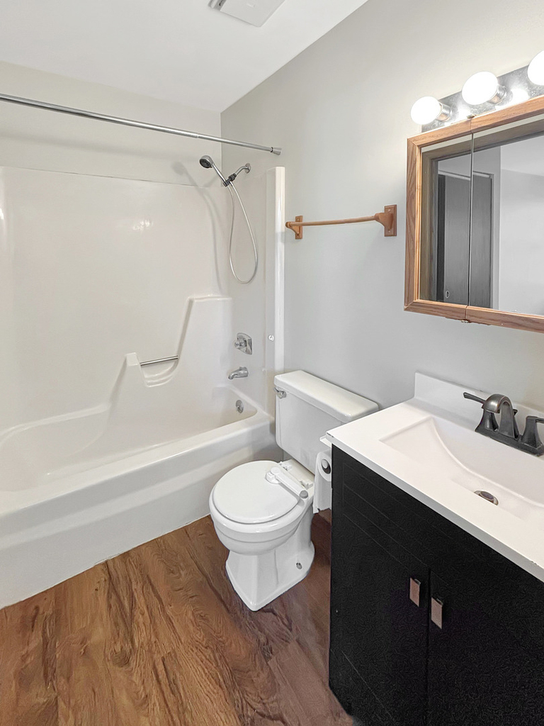 905 Abingdon Court - Photo 5