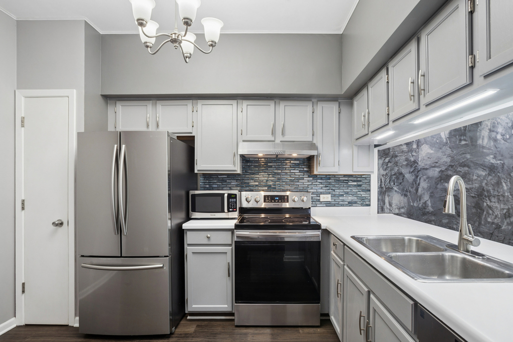 1264 Cranbrook Drive - Photo 3