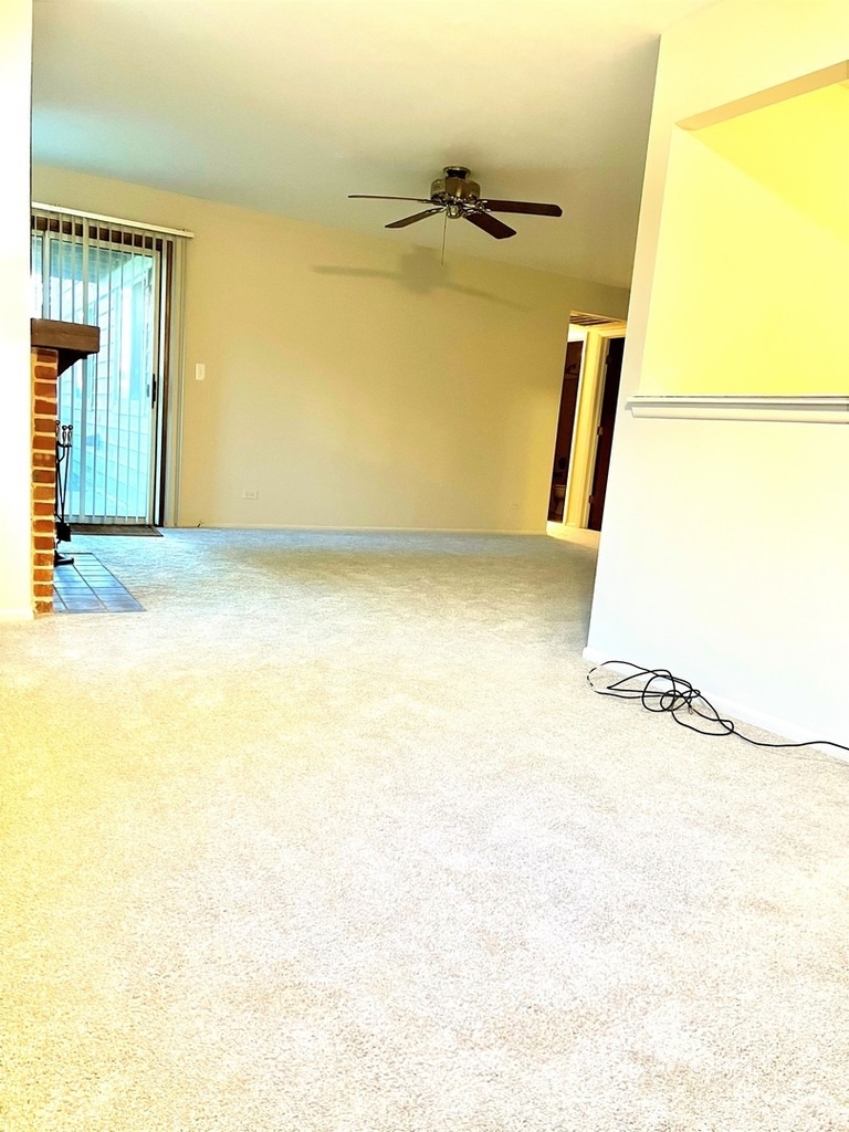 601 Hanover Court - Photo 3