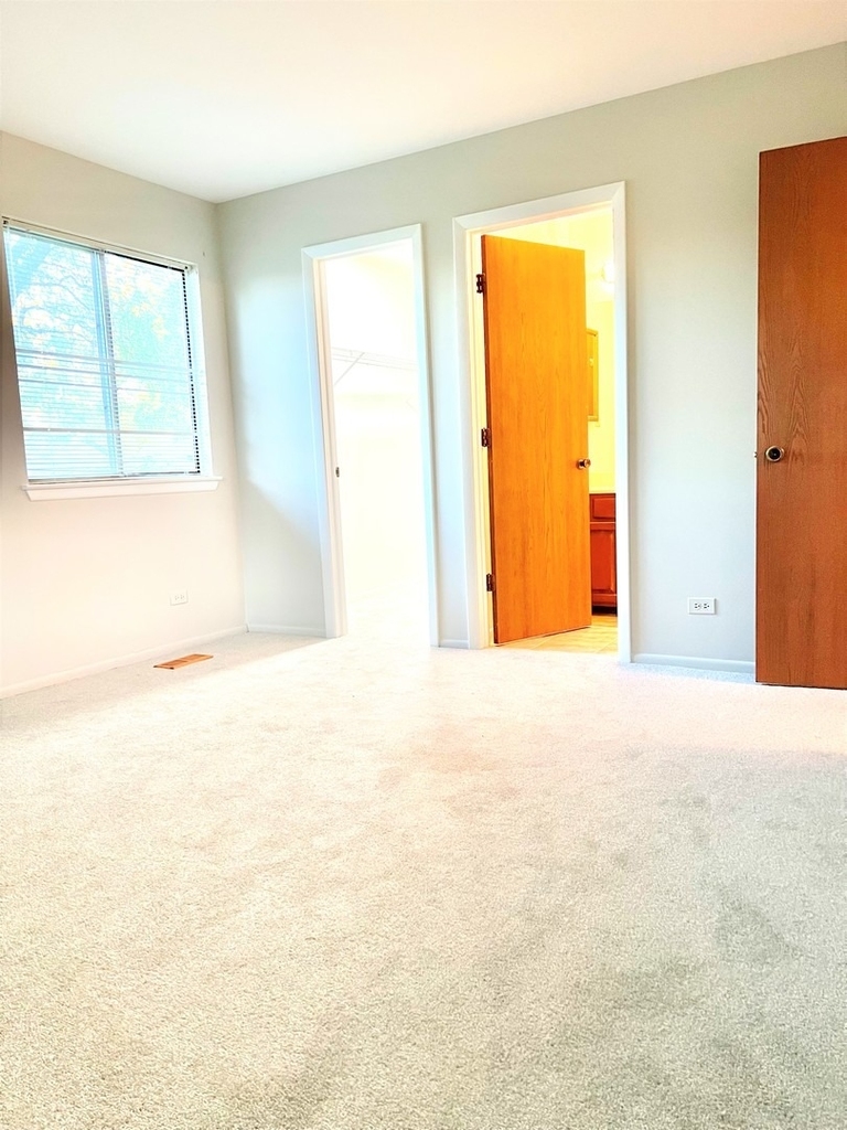 601 Hanover Court - Photo 13