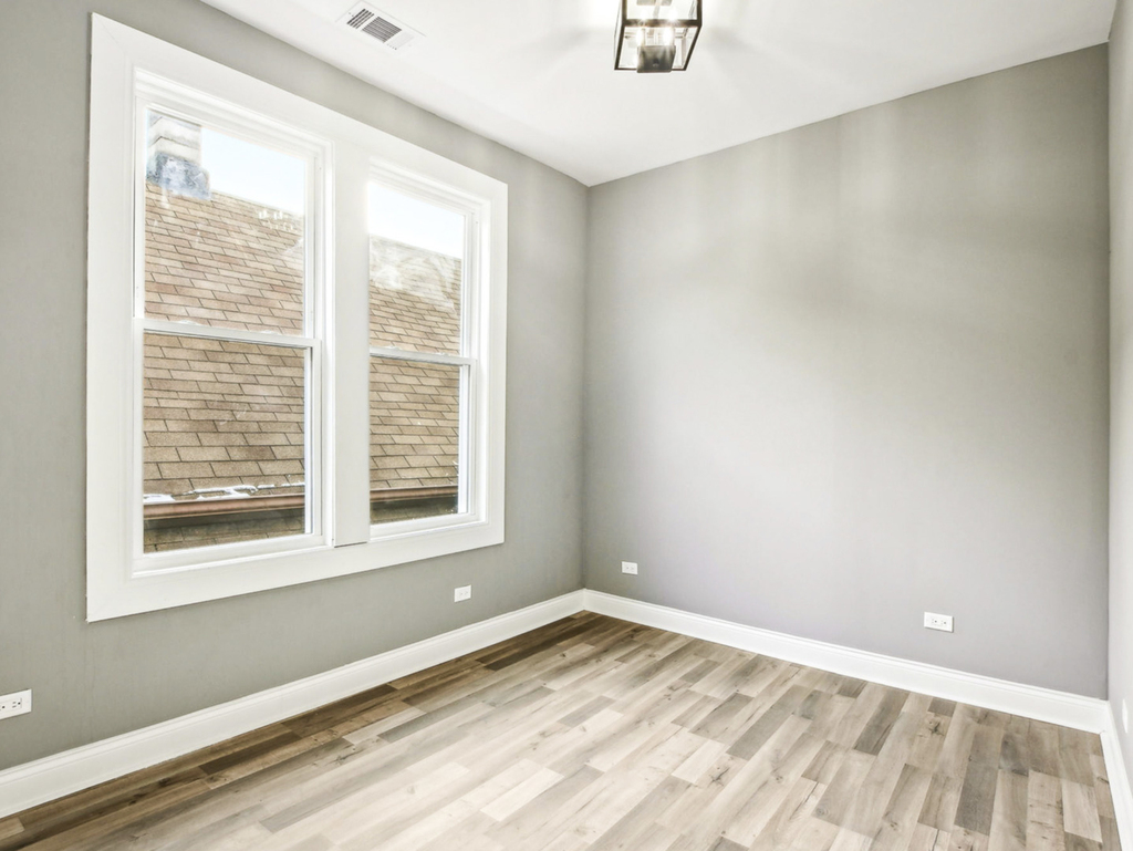 1806 S Trumbull Avenue - Photo 10
