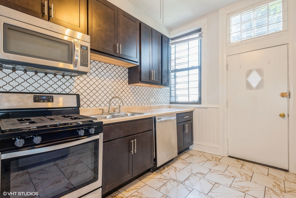 3136 S Prairie Avenue - Photo 7