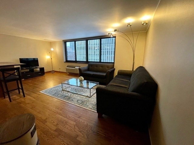 1221 N Dearborn Street - Photo 9