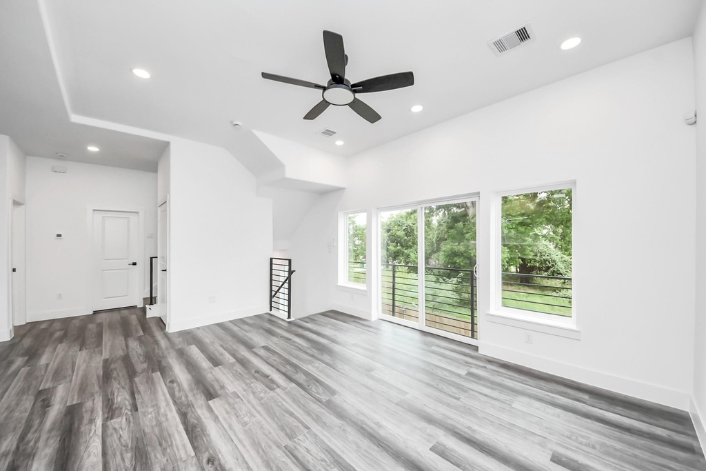 2709 Dennis Street - Photo 12