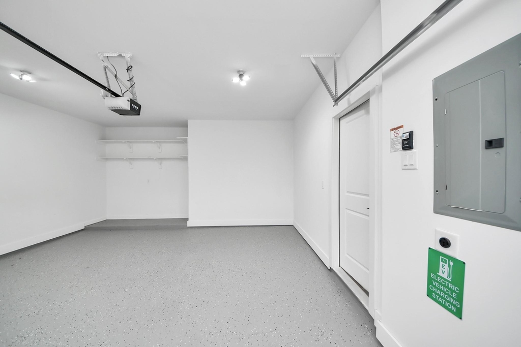 2709 Dennis Street - Photo 5