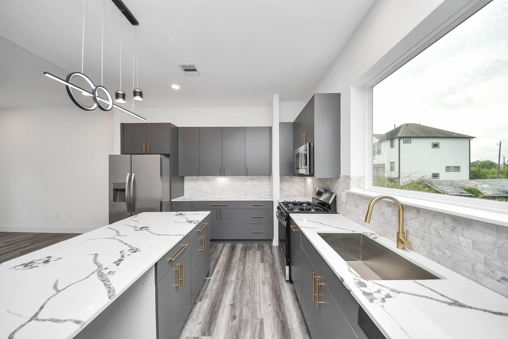 2709 Dennis Street - Photo 22