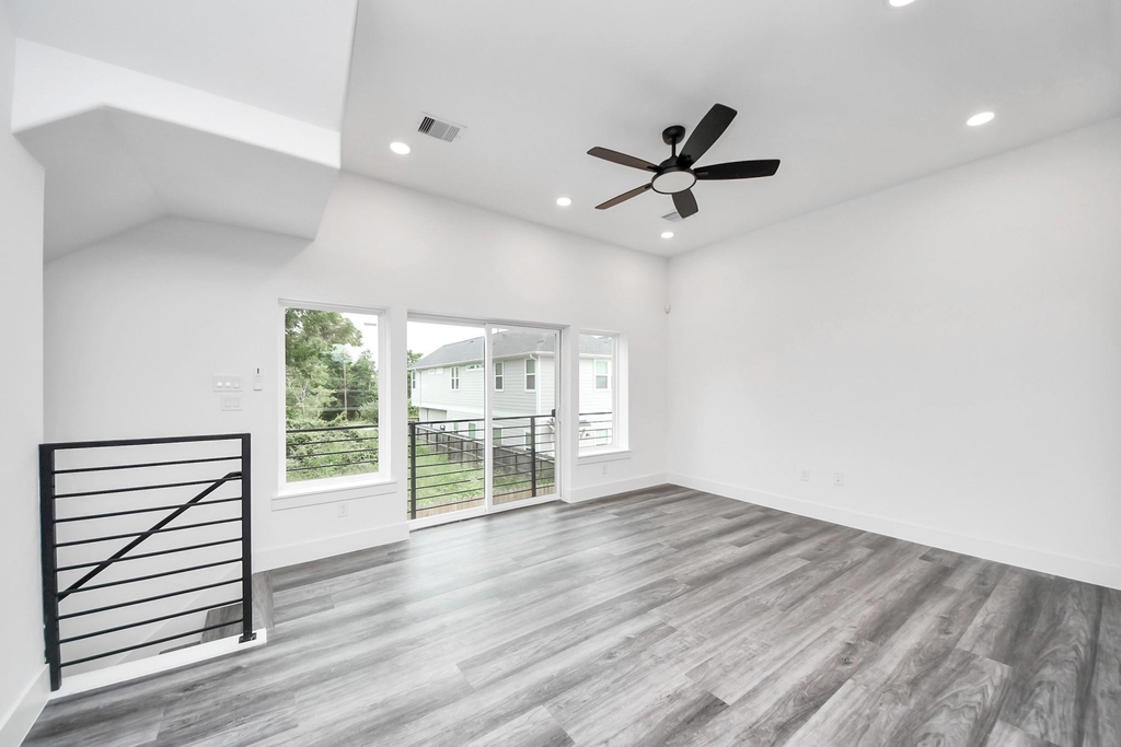 2709 Dennis Street - Photo 11