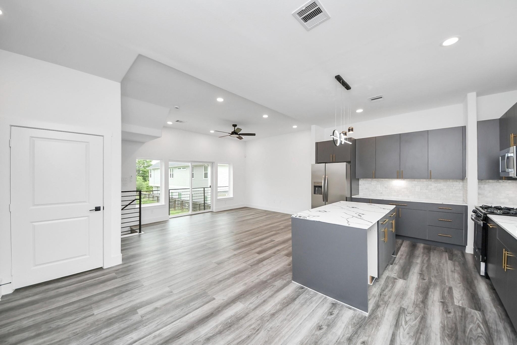 2709 Dennis Street - Photo 21