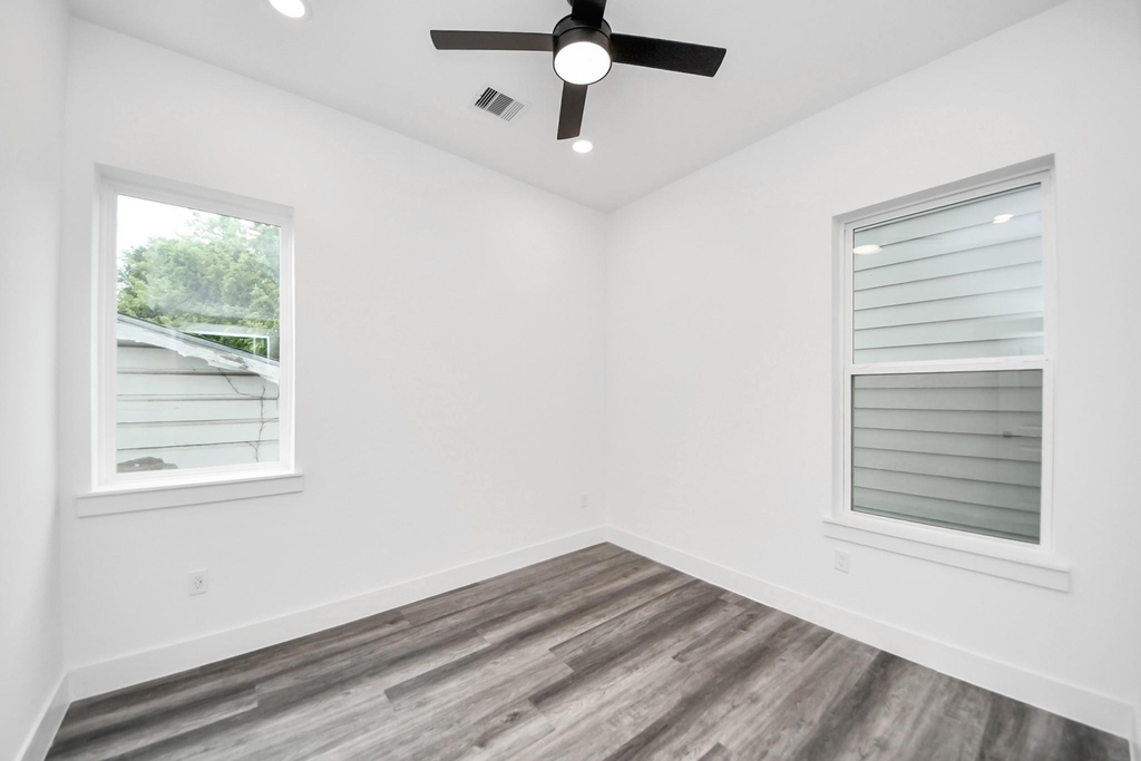 2709 Dennis Street - Photo 23