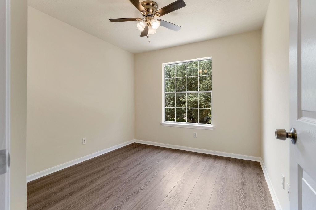 7622 Jonathon Court - Photo 11