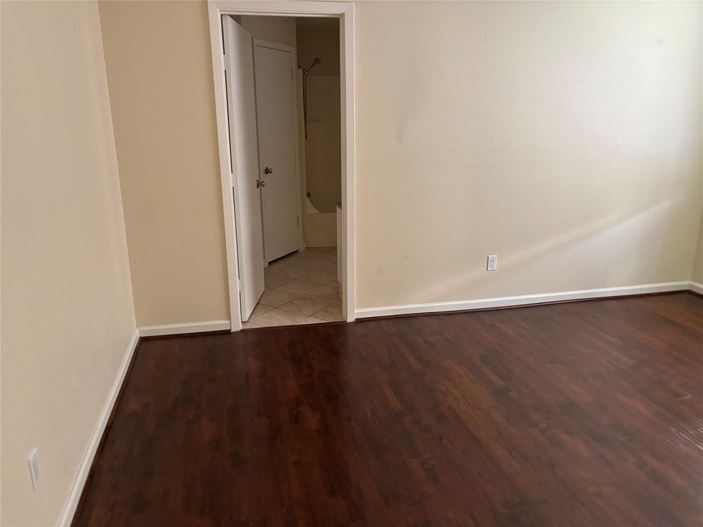 11427 Mulholland Drive - Photo 23