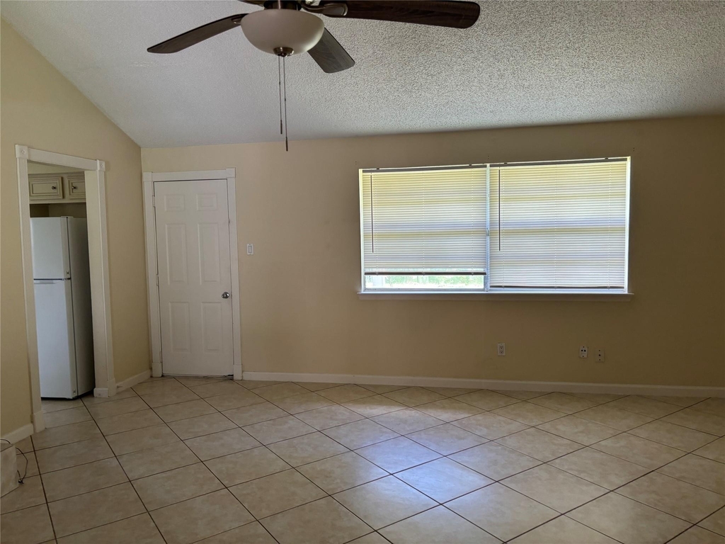 11427 Mulholland Drive - Photo 10