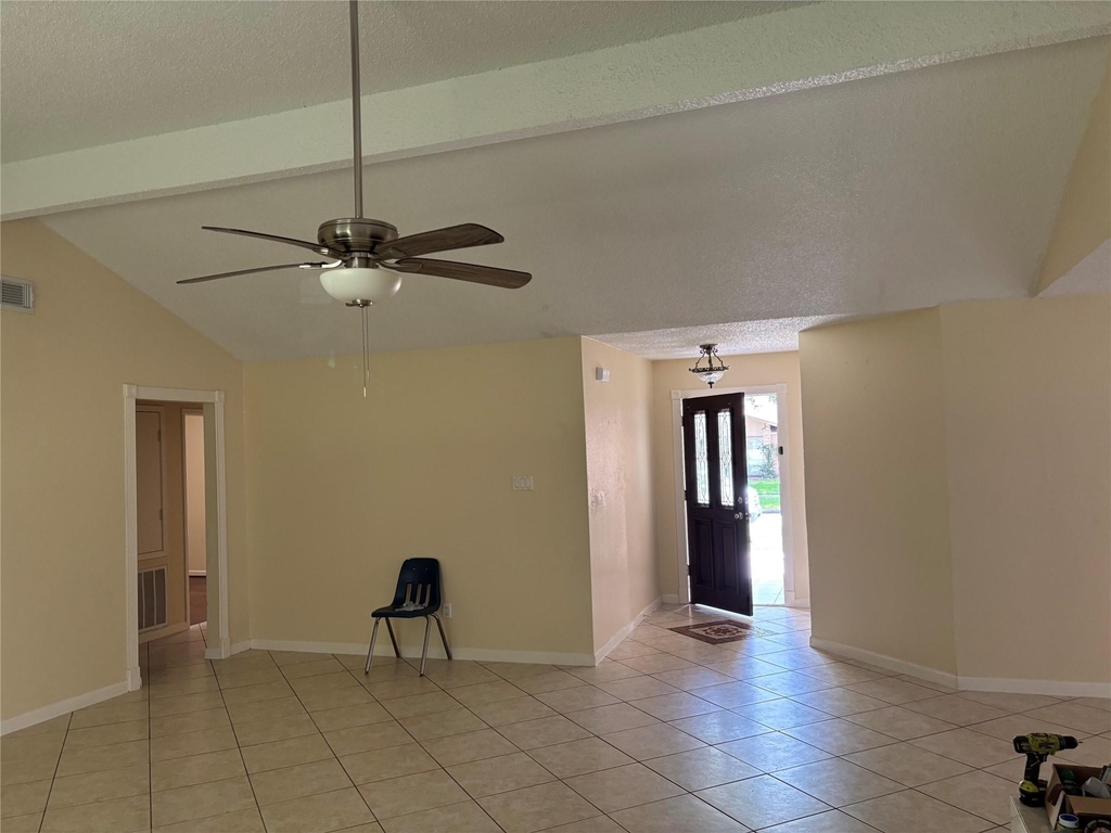 11427 Mulholland Drive - Photo 18