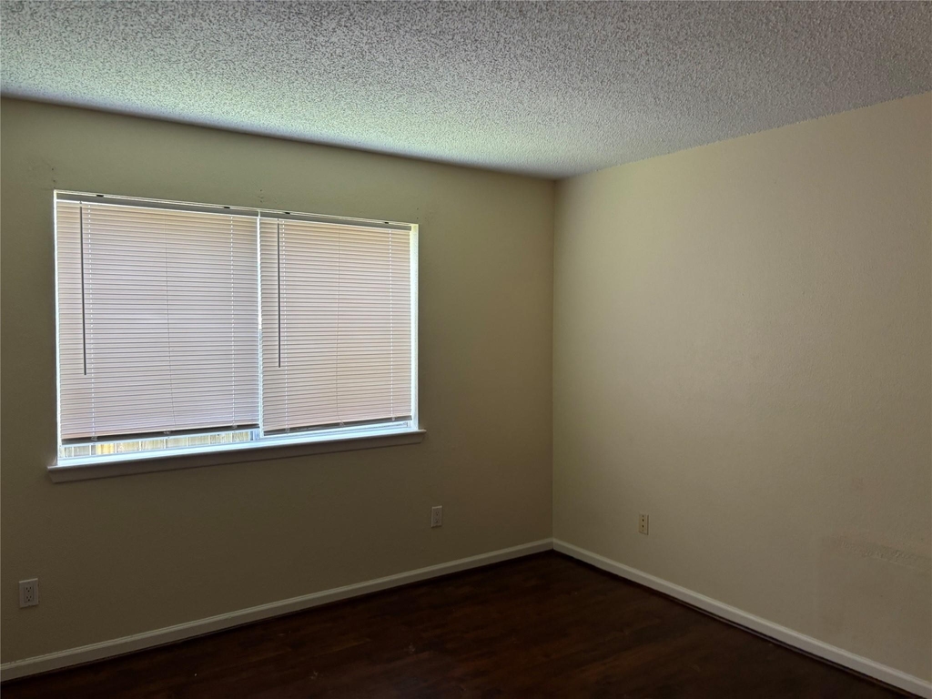 11427 Mulholland Drive - Photo 30