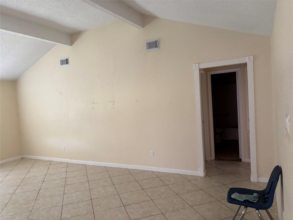 11427 Mulholland Drive - Photo 7