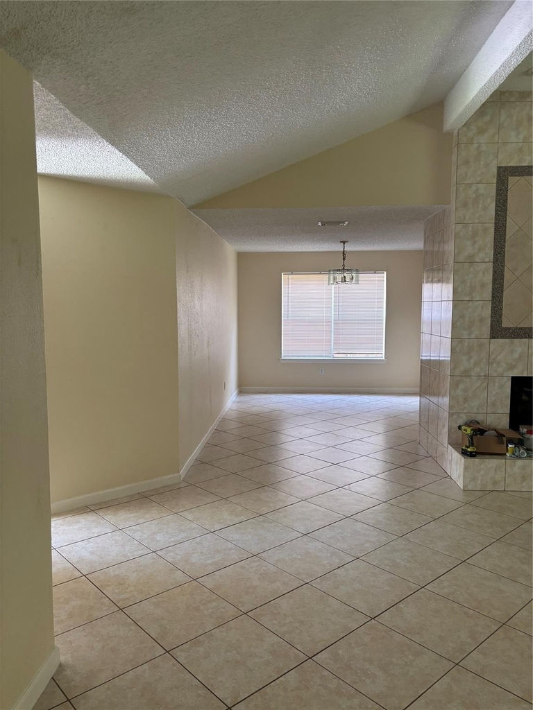 11427 Mulholland Drive - Photo 12