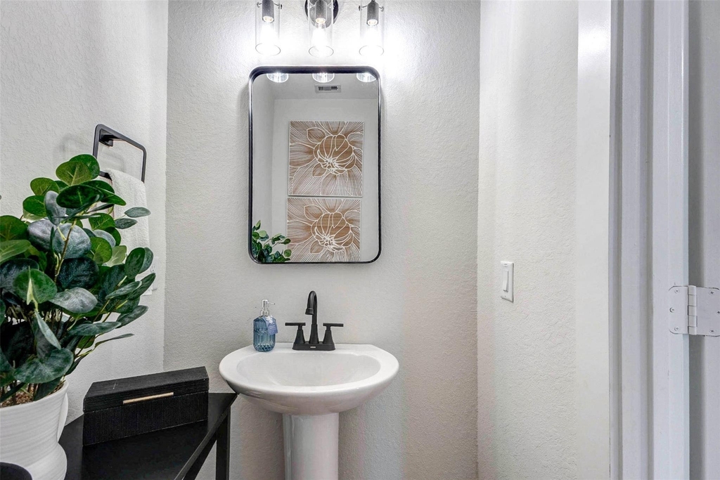5407 Lee Street - Photo 17