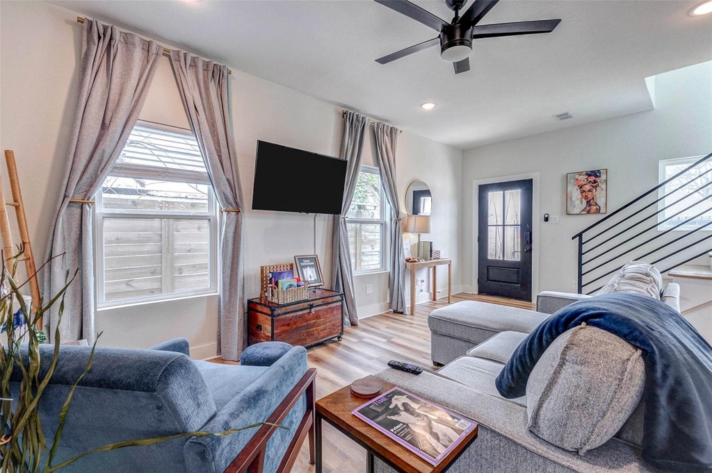 5407 Lee Street - Photo 9