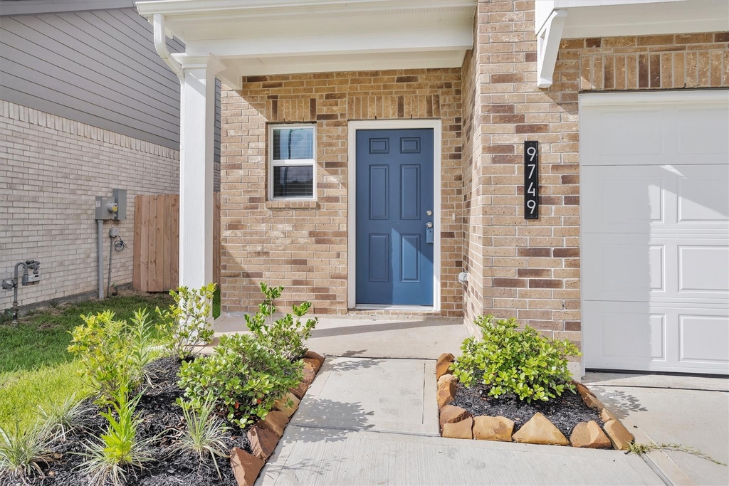 9749 Enclave Ridge Road - Photo 5