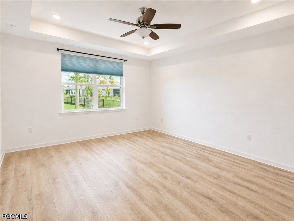 42723 Valley Brooks Street - Photo 12